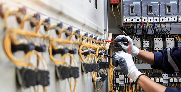 Professional Electrician technician working in Landover Hills, MD